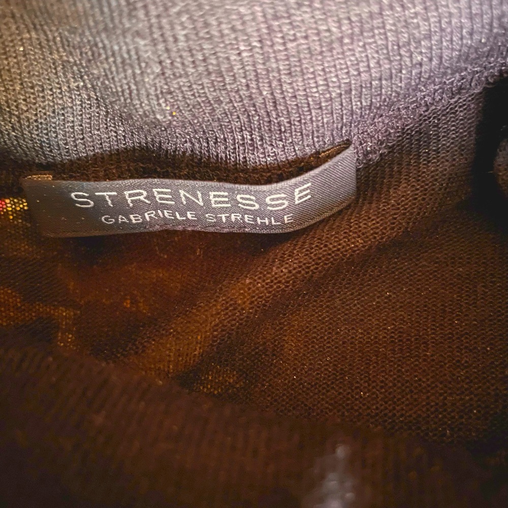 Strenesse Tissue tee high neck top.